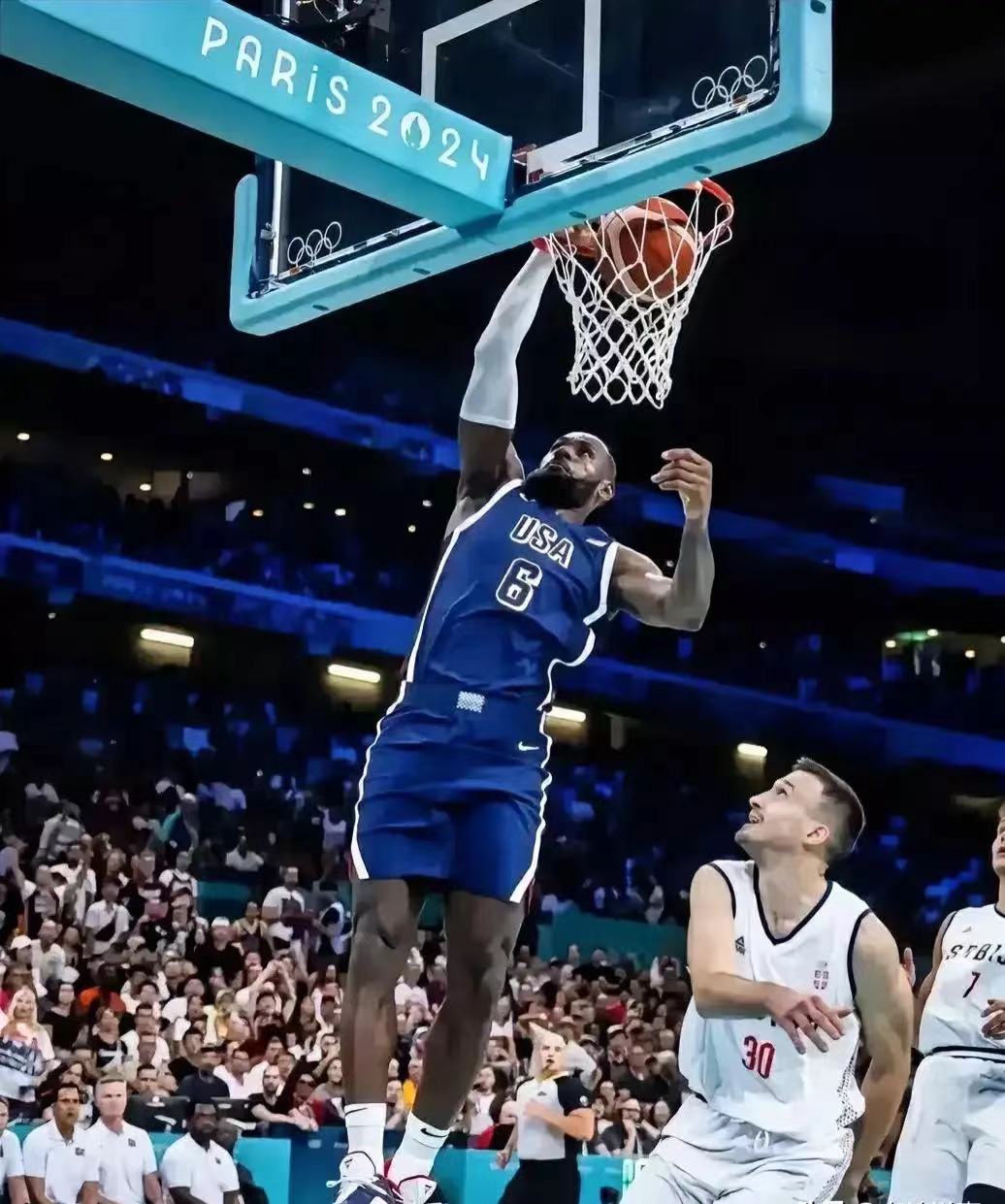 詹姆斯在塞尔维亚队比赛中高光表现,惊险取胜引发热议!的简单介绍 詹姆斯在塞尔维亚队比赛中高光表现,惊险取胜引发热议!的简单介绍