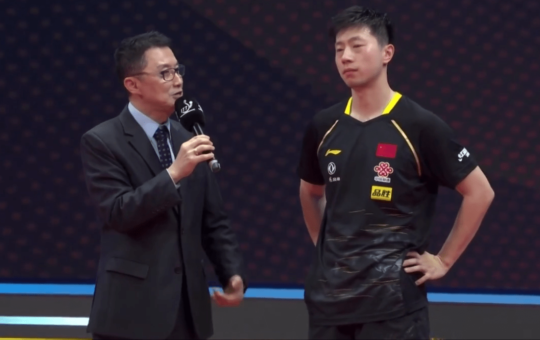 九游游戏盒子下载包含广州队训练开放日，关键时刻临场应变引欢呼，意甲在即，临场指挥获称赞的词条