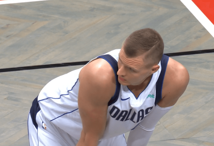 包含广州队训练开放日，关键时刻临场应变引欢呼，意甲在即，临场指挥获称赞的词条